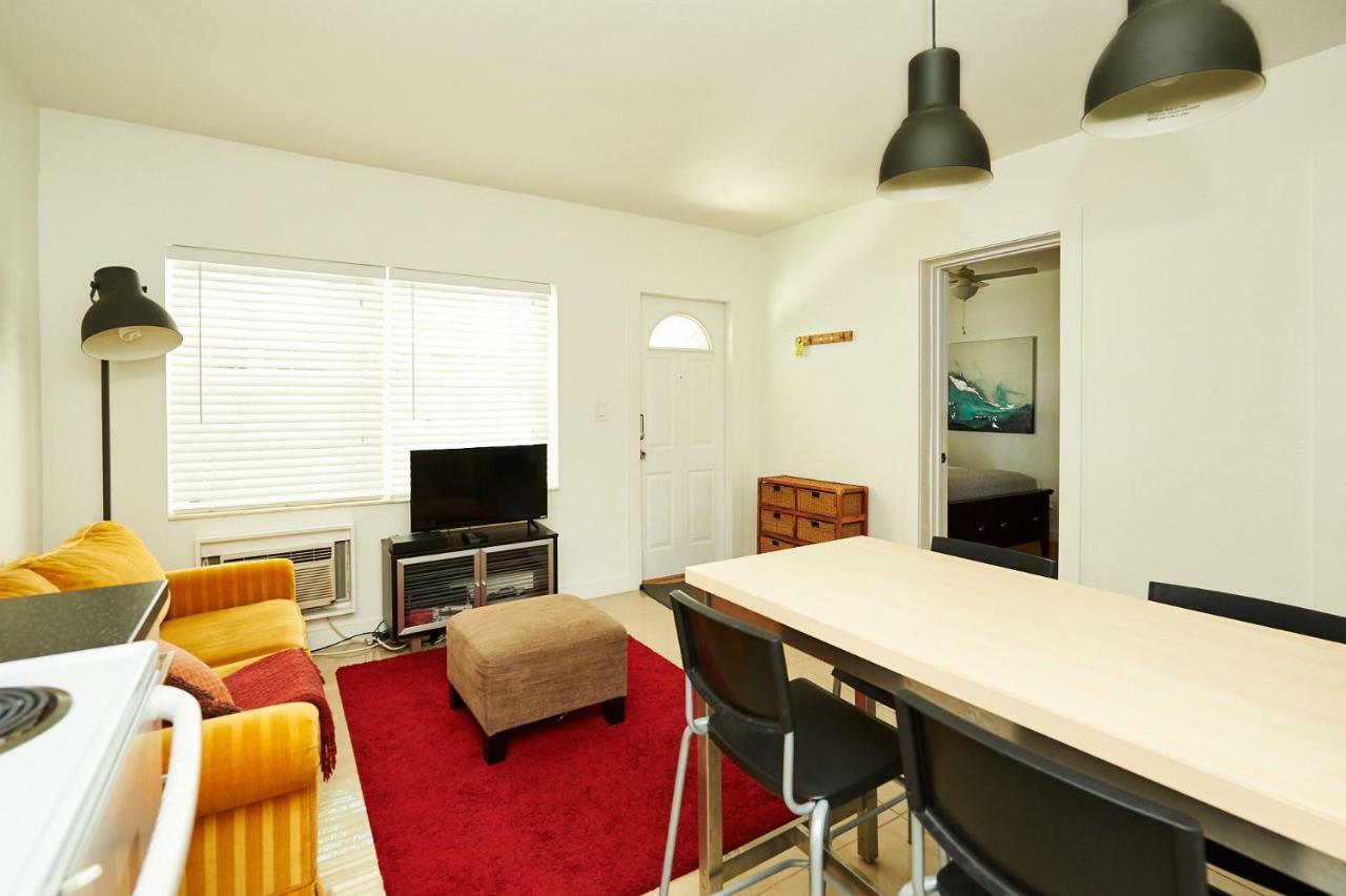 Lambert Family Beach Apartments - Unit 1 포트 로더데일 외부 사진