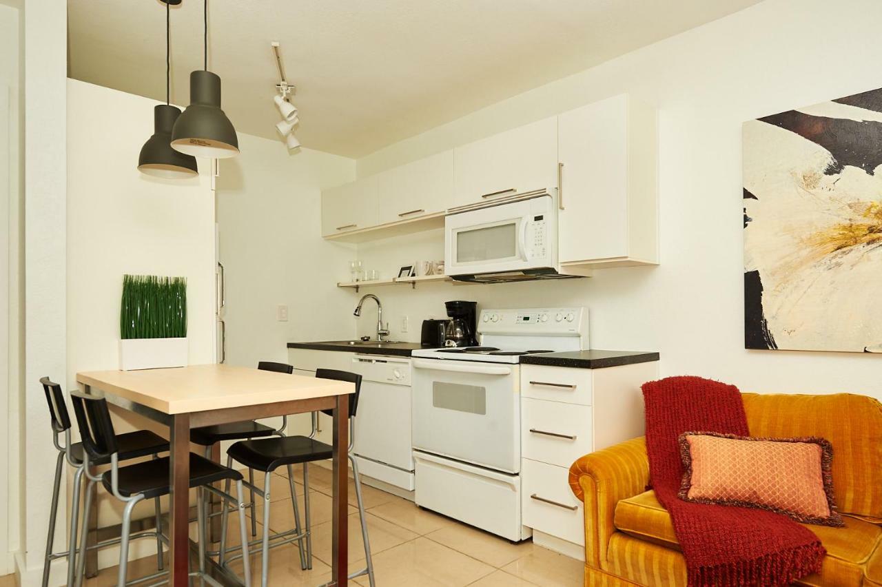 Lambert Family Beach Apartments - Unit 1 포트 로더데일 외부 사진