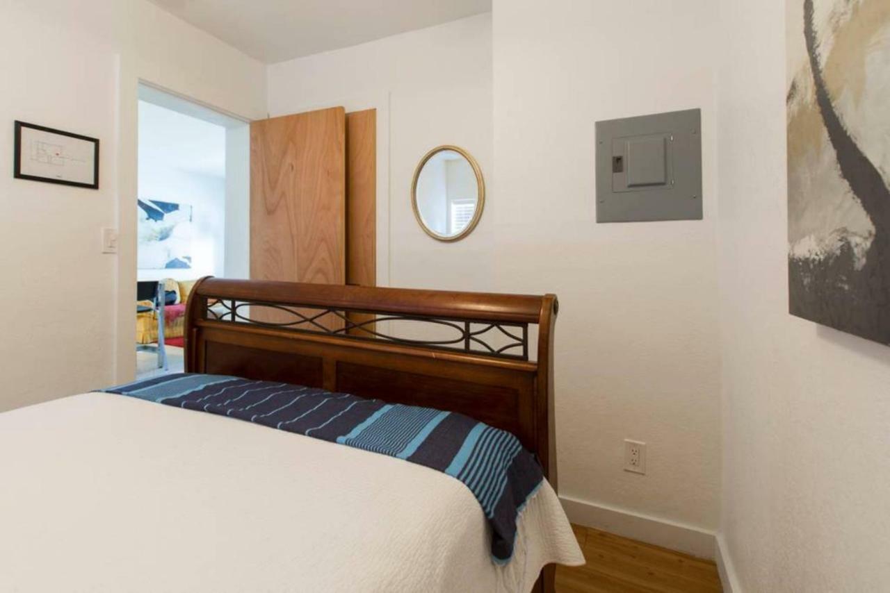 Lambert Family Beach Apartments - Unit 1 포트 로더데일 외부 사진