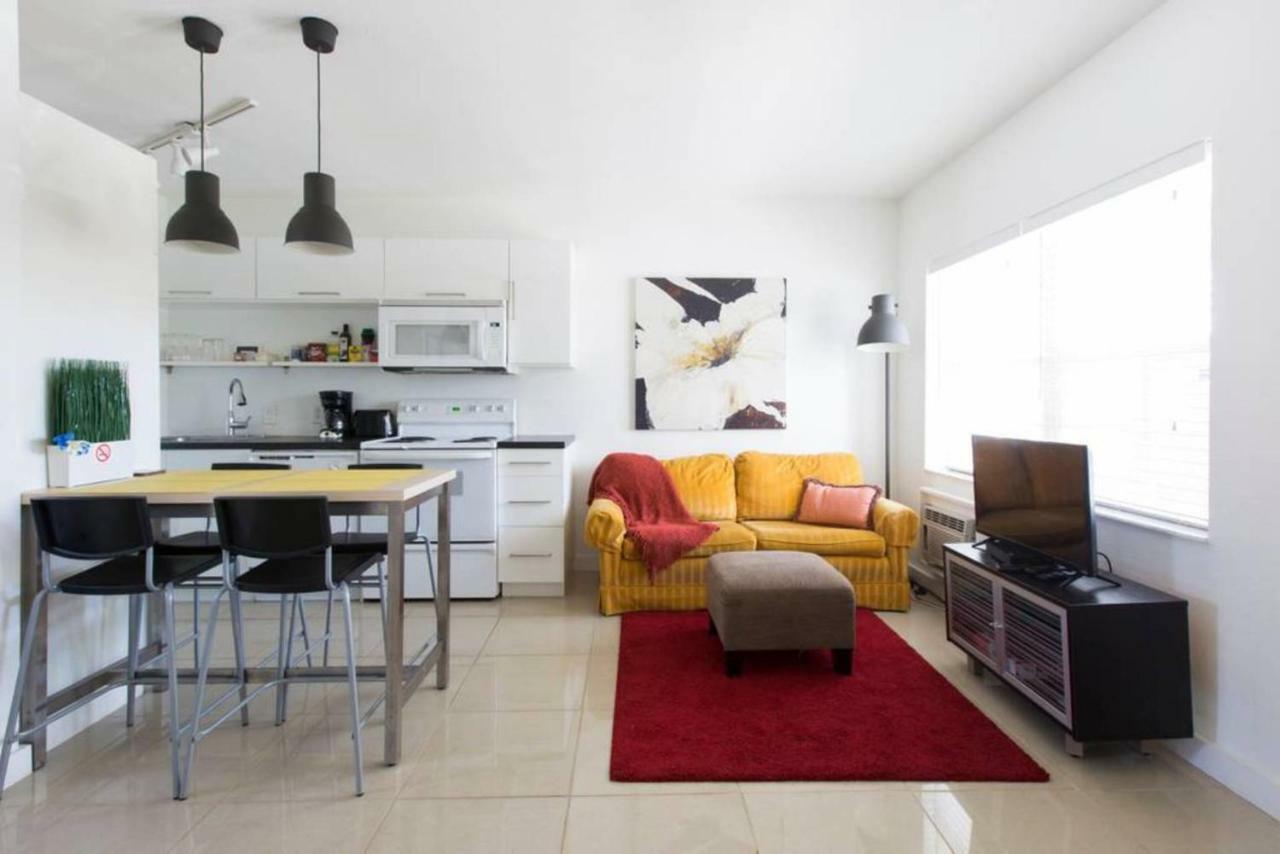 Lambert Family Beach Apartments - Unit 1 포트 로더데일 외부 사진