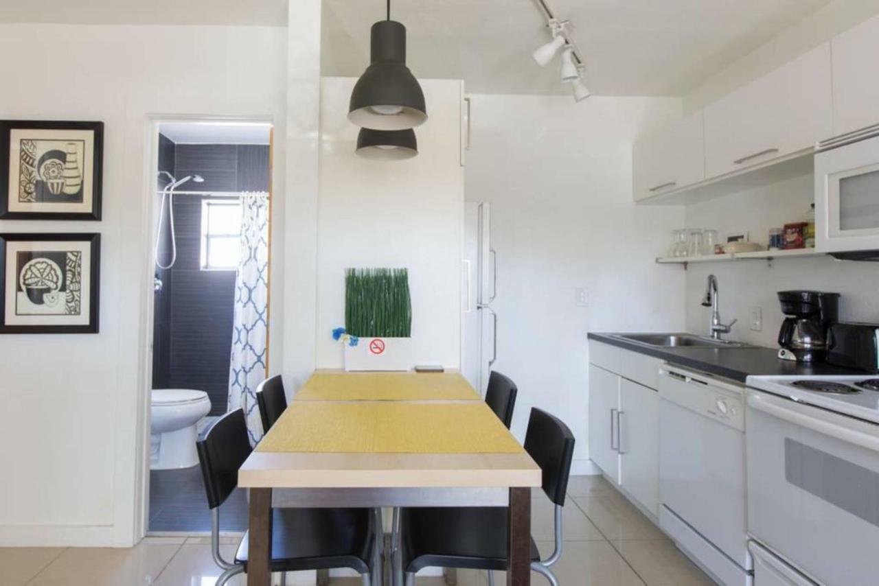 Lambert Family Beach Apartments - Unit 1 포트 로더데일 외부 사진